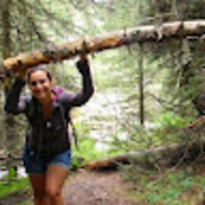 Meet your Posher, Evelyne